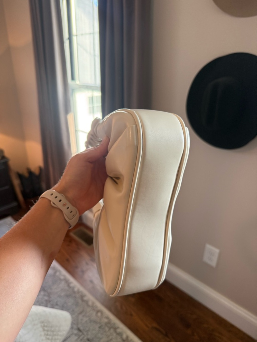 Cream Ruched Handle Small Bag - Picture 3 of 3